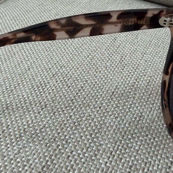 illesteva Sicilia Blush Tortoise Sunglasses EUC
